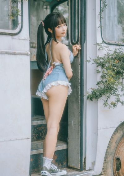 宅男第一区第二区微拍_720高清在线